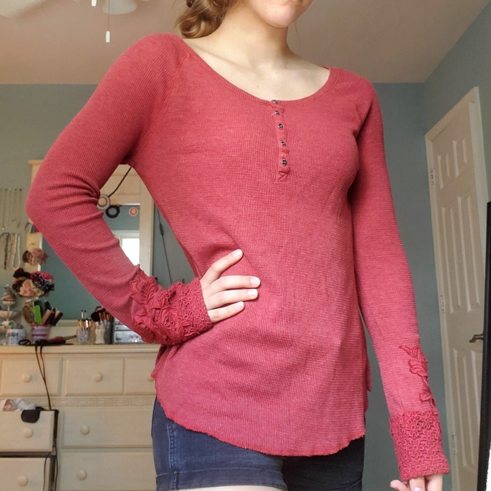 AMERICAN EAGLE SOFT & SEXY TOP
